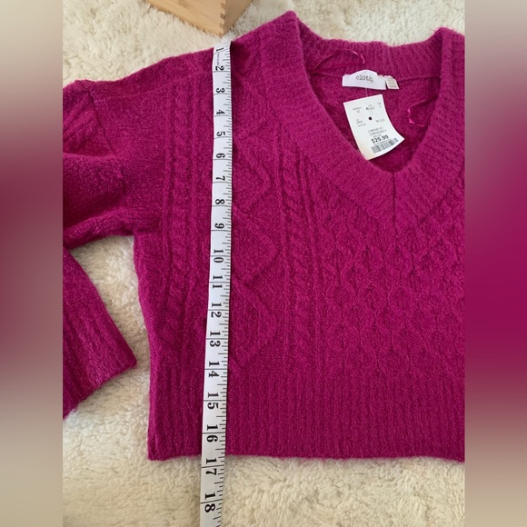 Cloth. Cropped Sweater - Picture 4 of 5